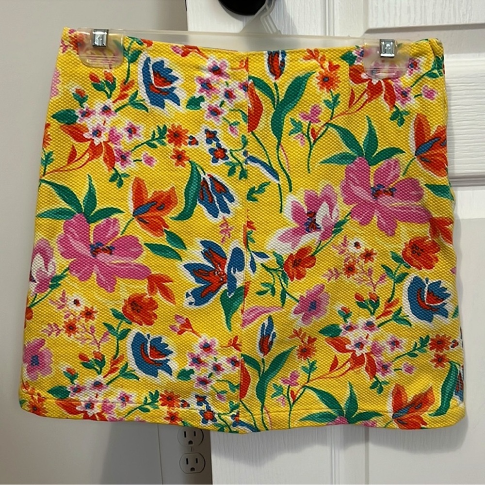 Tommy Hilfiger VINTAGE 90s Pink and Yellow Floral Mini Skirt